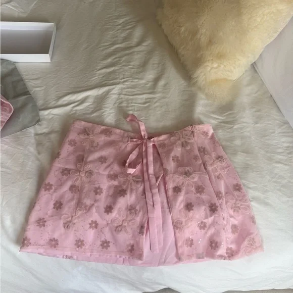 New open back Pink Floral Halter 2pc set size Small, but fits like a size M - Picture 14 of 14